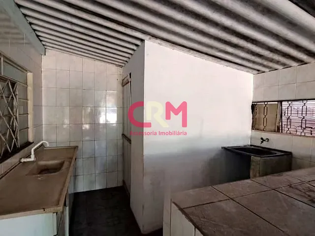 Casa com 360m² 2 quartos e 1 banheiro, para alugar, no bairro Vila São Sebastião em Taquaritinga