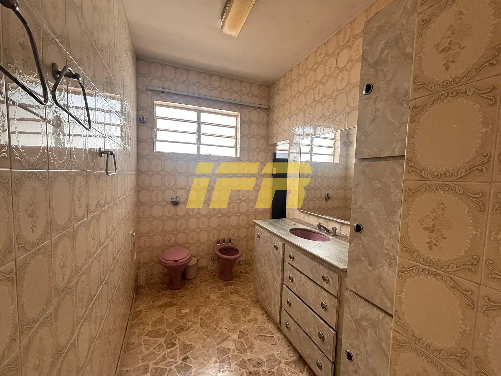 Casa, 4 quartos, 245 m² - Foto 3