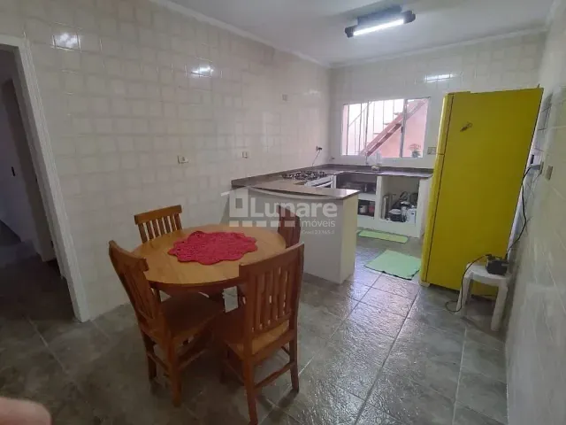 Casa 3 quartos e 1 banheiro, à venda, no bairro Vila Mogilar em Mogi das Cruzes