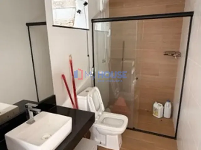 Casa com 108m² 3 quartos e 1 banheiro, à venda ou para alugar, no bairro Nossa Senhora da Vitória em Ilhéus