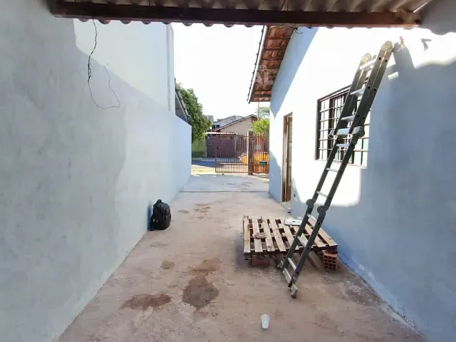 Casa com 125m² 3 quartos e 2 banheiros, para alugar, no bairro Residencial Vila Romana em Londrina