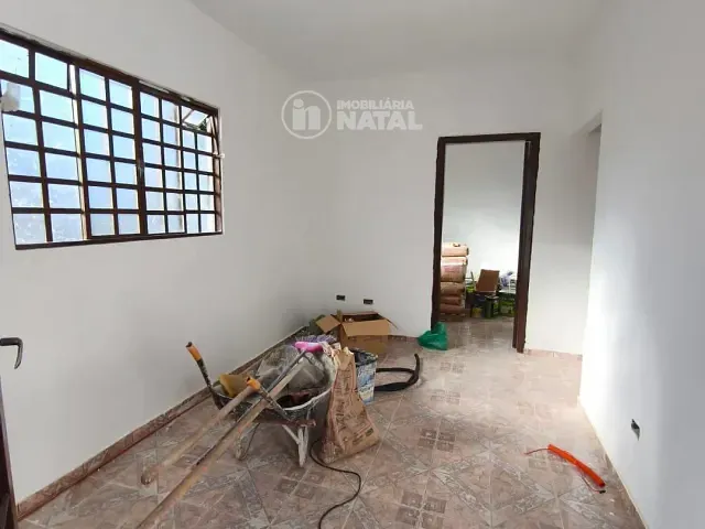 Casa com 125m² 3 quartos e 2 banheiros, para alugar, no bairro Residencial Vila Romana em Londrina