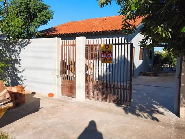 Casa com 125m² 3 quartos e 2 banheiros, para alugar, no bairro Residencial Vila Romana em Londrina