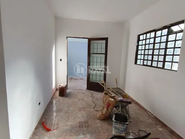 Casa com 125m² 3 quartos e 2 banheiros, para alugar, no bairro Residencial Vila Romana em Londrina
