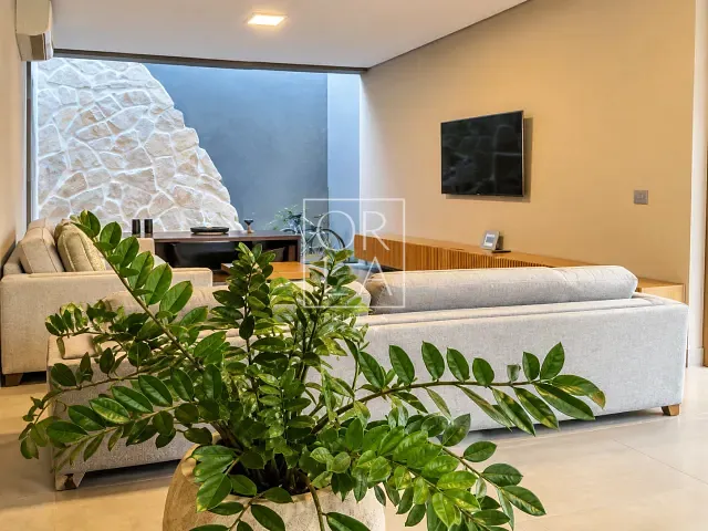Casa com 1250m² 5 quartos e 7 banheiros, à venda, no bairro Fazenda Vau das Pombas em Goiânia