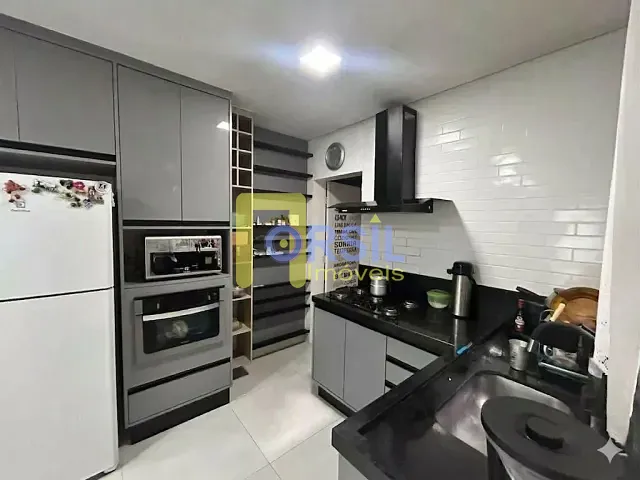 Casa com 181m² 3 quartos e 2 banheiros, à venda, no bairro Cézar de Souza em Mogi das Cruzes