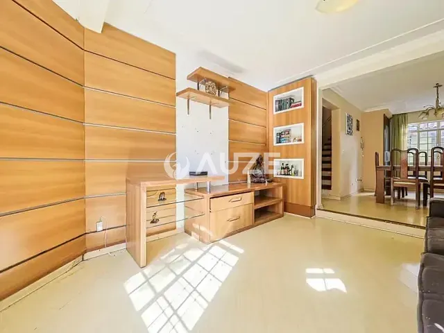 Casa com 168m² 3 quartos e 3 banheiros, à venda, no bairro Santo Inácio em Curitiba