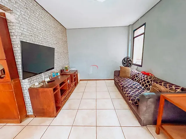 Casa com 350m² 4 quartos e 4 banheiros, à venda, no bairro Alto da Colina em Londrina