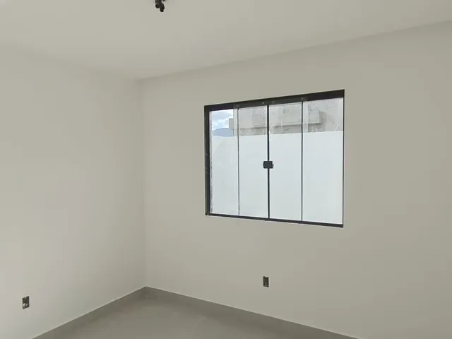 Casa 3 quartos e 2 banheiros, à venda, no bairro Jardim Campomar em Rio das Ostras