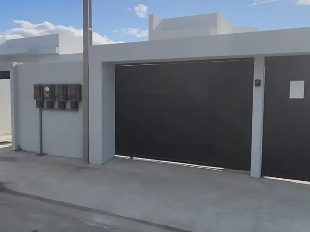 Casa 3 quartos e 2 banheiros, à venda, no bairro Jardim Campomar em Rio das Ostras