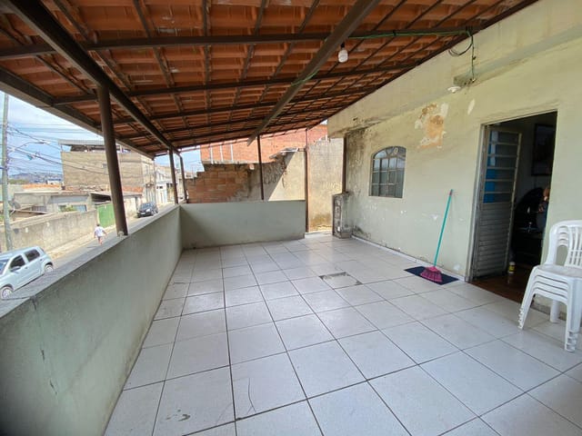 Casa com 200m² 2 quartos e 1 banheiro, à venda, no bairro Paulo VI em Belo Horizonte