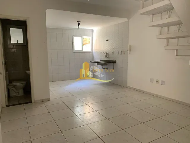 Casa 2 quartos e 3 banheiros, à venda, no bairro Canto do Forte em Praia Grande