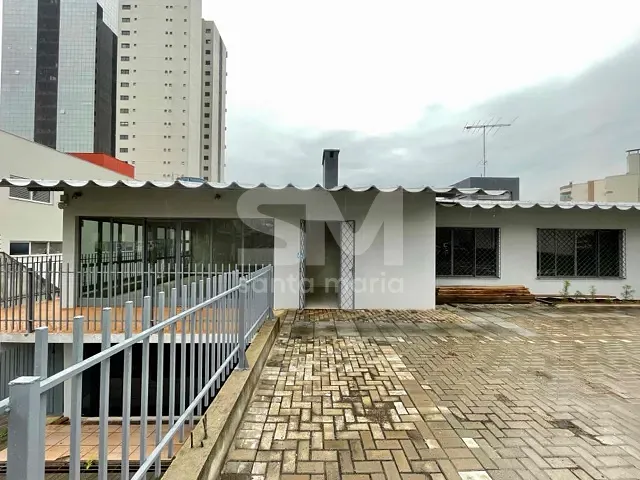 Casa com 374m², para alugar, no bairro Centro em Chapecó