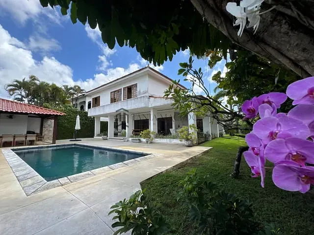 Casa com 750m² 5 quartos e 5 banheiros, à venda, no bairro Apipucos em Recife
