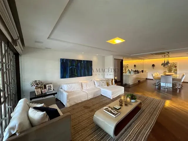 Casa com 750m² 5 quartos e 5 banheiros, à venda, no bairro Apipucos em Recife