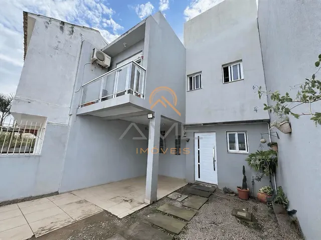 Casa com 265m² 3 quartos e 3 banheiros, à venda, no bairro Laranjal em Pelotas