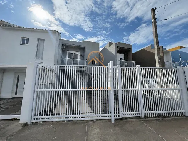 Casa com 265m² 3 quartos e 3 banheiros, à venda, no bairro Laranjal em Pelotas