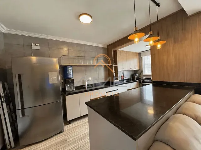 Casa com 265m² 3 quartos e 3 banheiros, à venda, no bairro Laranjal em Pelotas