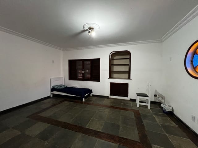 Casa 7 quartos e 1 banheiro, para alugar, no bairro Santa Filomena em Pouso Alegre