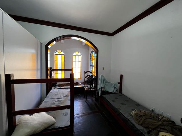Casa 7 quartos e 1 banheiro, para alugar, no bairro Santa Filomena em Pouso Alegre