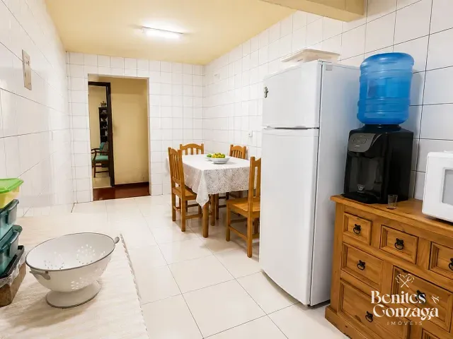 Casa 3 quartos e 1 banheiro, à venda, no bairro Jardim Tabaetê em Maringá