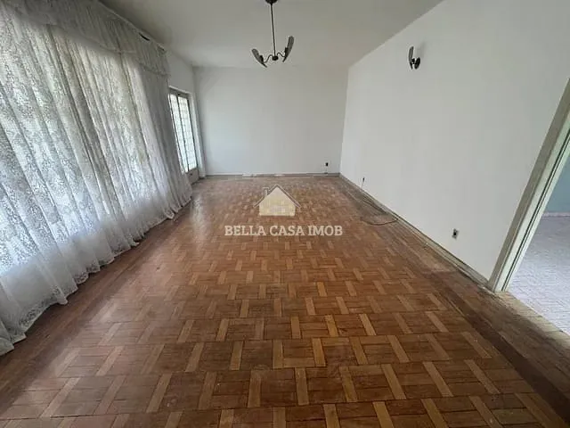 Casa com 360m² 3 quartos e 3 banheiros, à venda, no bairro Vila Trujillo em Sorocaba