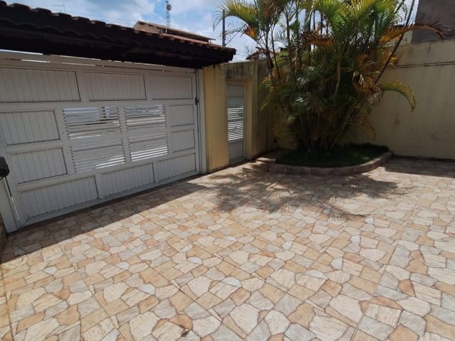 Casa 3 quartos e 3 banheiros, à venda, no bairro Parque do Colégio em Suzano