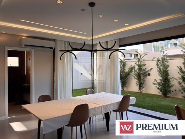 Casa com 305m² 4 quartos e 5 banheiros, à venda, no bairro Centro em Ponta Grossa