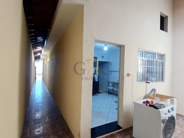 Casa com 125m² 2 quartos e 2 banheiros, à venda, no bairro Jardim Santa Maria em Salto de Pirapora