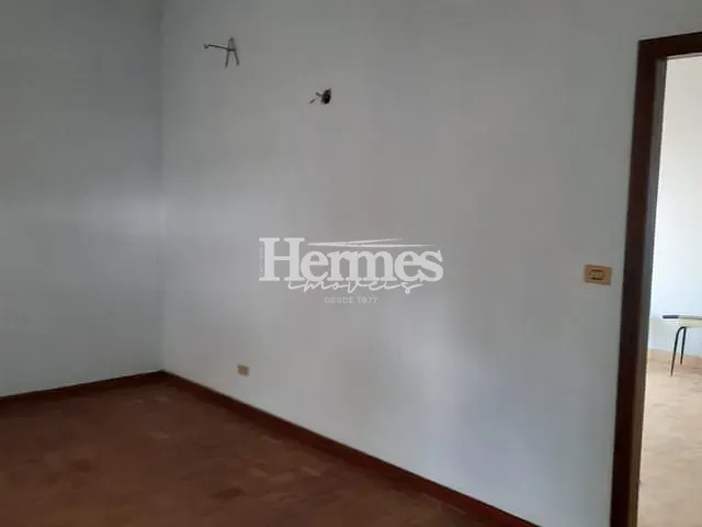 Casa com 541m² 3 quartos e 1 banheiro, à venda ou para alugar, no bairro Centro em Cosmópolis