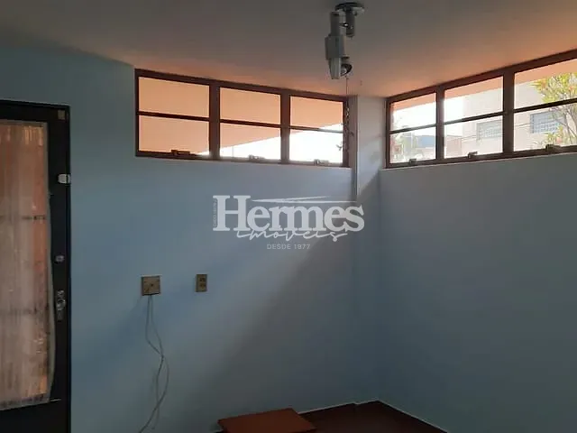 Casa com 541m² 3 quartos e 1 banheiro, à venda ou para alugar, no bairro Centro em Cosmópolis