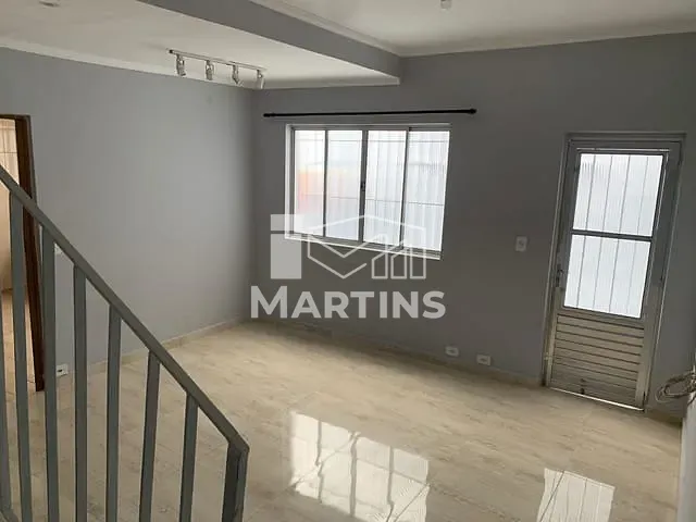 Casa 2 quartos e 2 banheiros, para alugar, no bairro Parque Industrial das Oliveiras em Taboão da Serra