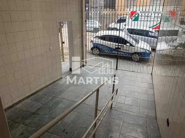 Casa 2 quartos e 2 banheiros, para alugar, no bairro Parque Industrial das Oliveiras em Taboão da Serra
