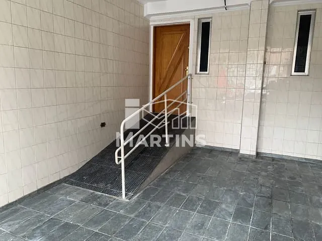 Casa 2 quartos e 2 banheiros, para alugar, no bairro Parque Industrial das Oliveiras em Taboão da Serra
