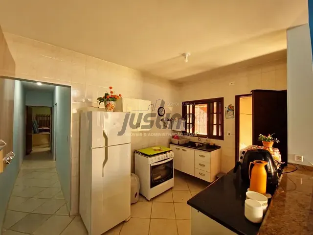 Casa com 143m² 2 quartos e 1 banheiro, à venda, no bairro Balneário Tropical em Itanhaém
