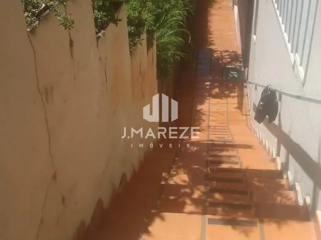 Casa com 300m² 3 quartos e 1 banheiro, à venda, no bairro Centro em Apucarana