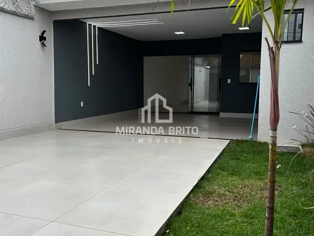 Casa 3 quartos e 2 banheiros, à venda, no bairro Mansões Paraíso em Aparecida de Goiânia