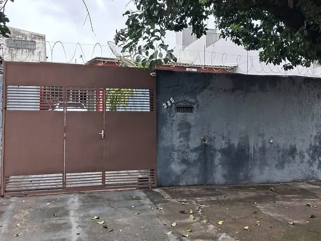 Casa com 300m² 3 quartos e 4 banheiros, à venda, no bairro Jardim do Sol em Londrina