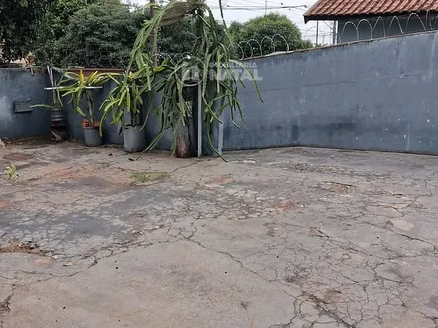 Casa com 300m² 3 quartos e 4 banheiros, à venda, no bairro Jardim do Sol em Londrina
