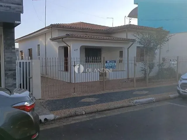 Casa com 300m² 3 quartos e 2 banheiros, para alugar, no bairro Centro em Artur Nogueira