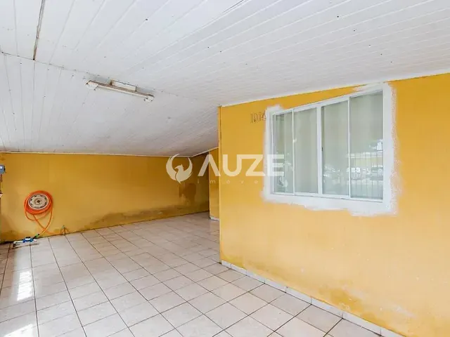 Casa com 70m² 2 quartos e 1 banheiro, à venda, no bairro Sítio Cercado em Curitiba