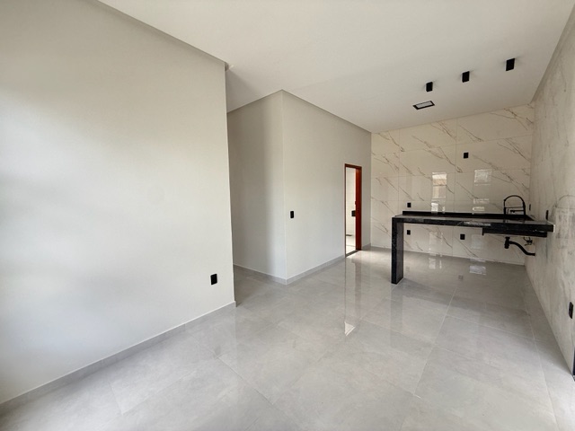 Casa com 200m² 3 quartos e 1 banheiro, à venda, no bairro Canafístula em Arapiraca