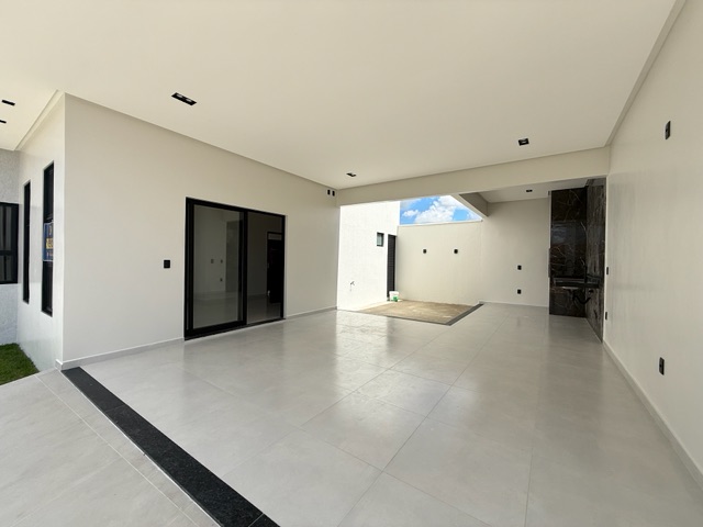 Casa com 200m² 3 quartos e 1 banheiro, à venda, no bairro Canafístula em Arapiraca