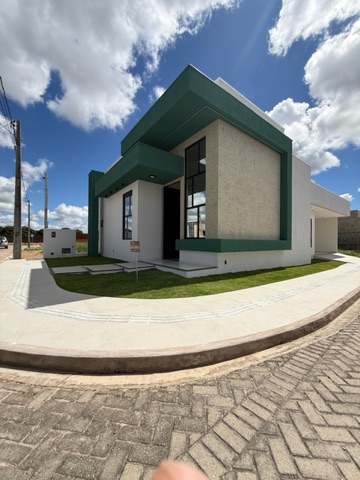 Casa com 200m² 3 quartos e 1 banheiro, à venda, no bairro Canafístula em Arapiraca