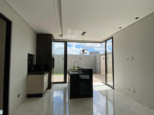 Casa com 360m² 3 quartos e 2 banheiros, à venda, no bairro Alphaville Campo Grande em Campo Grande
