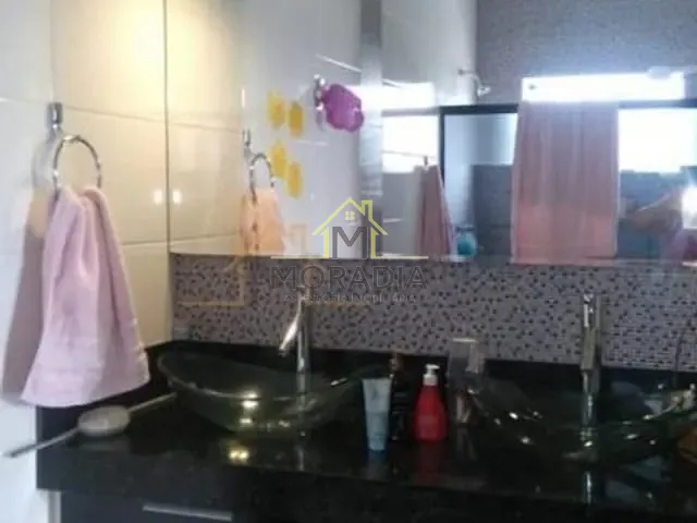 Casa com 360m² 3 quartos e 3 banheiros, à venda, no bairro Centro em Guaxupé