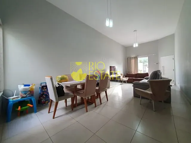 Casa com 360m² 3 quartos e 4 banheiros, à venda, no bairro Jardim Amália em Volta Redonda