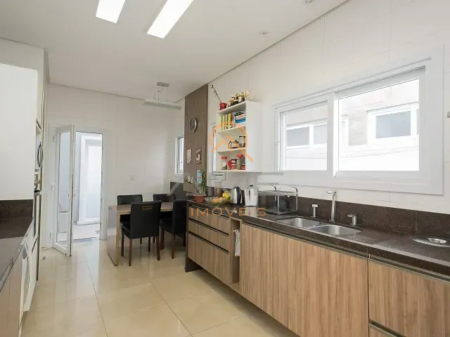 Casa 4 quartos e 2 banheiros, à venda, no bairro São Gonçalo em Pelotas