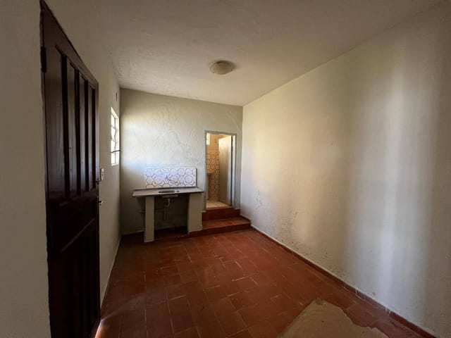Casa 1 quarto e 1 banheiro, para alugar, no bairro Chácara Primavera I em Pouso Alegre