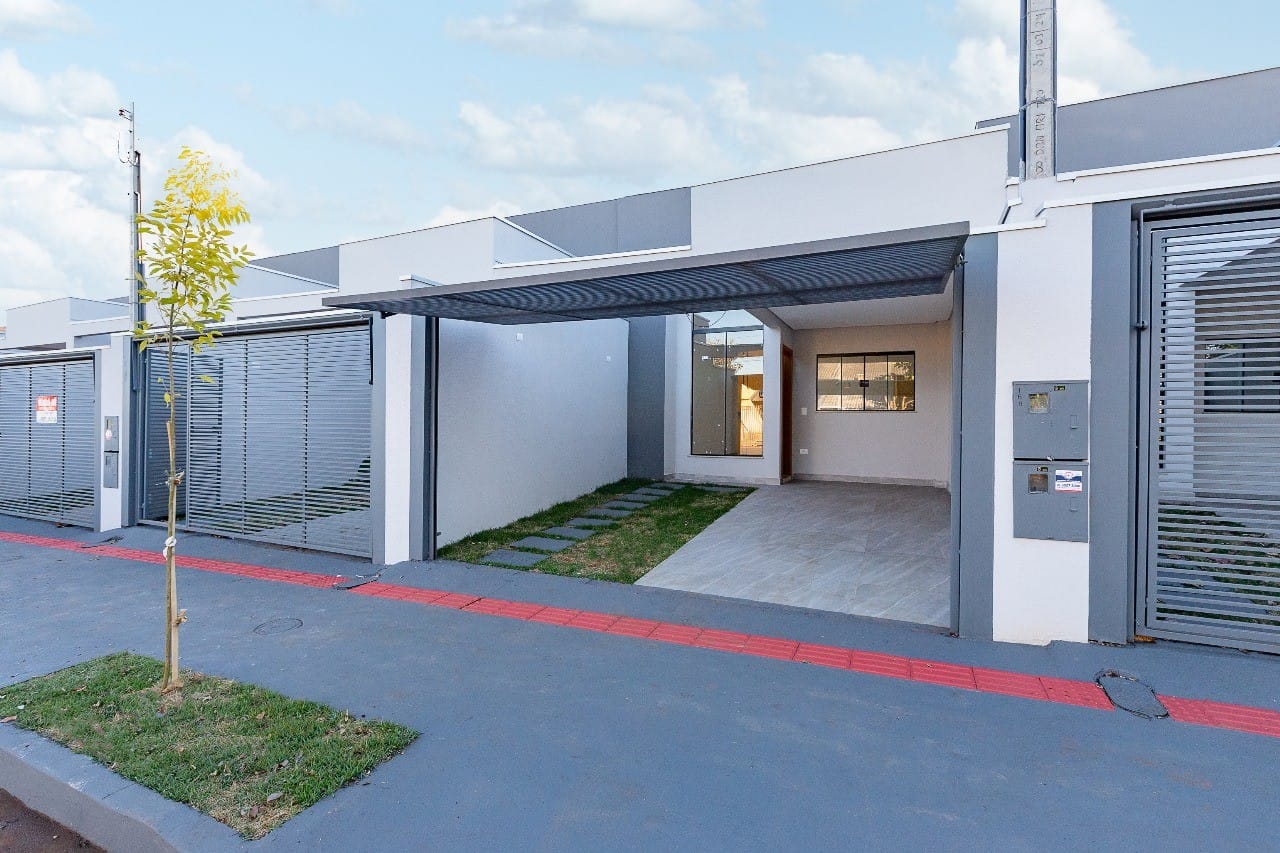 Casa à venda com 3 quartos, 106m² - Foto 1